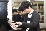 ピアノ連弾＆アルトサックス　図書室カフェITOH